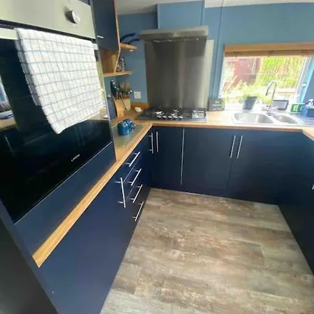 The Cherries - Caer Beris Holiday Park 2 Bedroom Lodge - No Commercial Vehicles Allowed On Site Builth Wells Extérieur photo