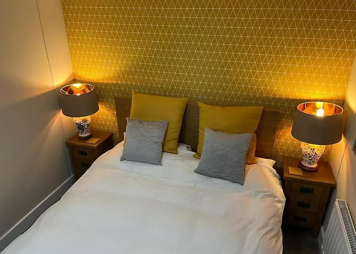 The Cherries - Caer Beris Holiday Park 2 Bedroom Lodge - No Commercial Vehicles Allowed On Site