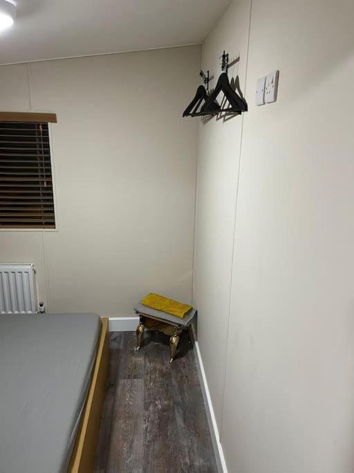 Apartment The Cherries - Caer Beris 2 Bedroom - No Commercial Vehicles Allowed On Site *