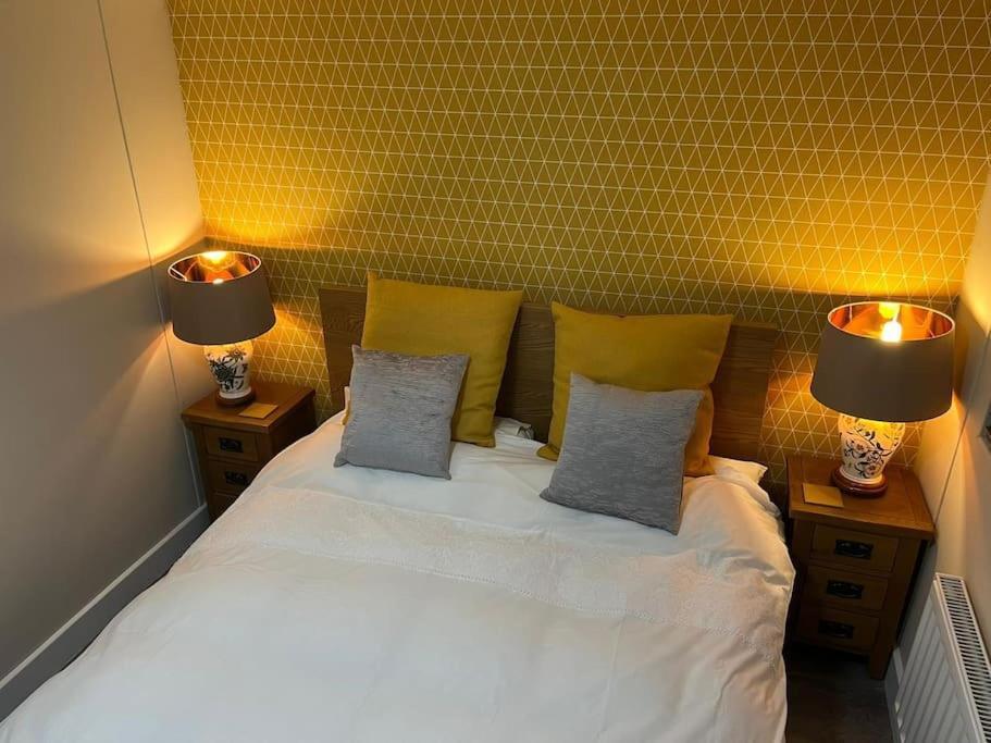 Apartment The Cherries - Caer Beris 2 Bedroom - No Commercial Vehicles Allowed On Site